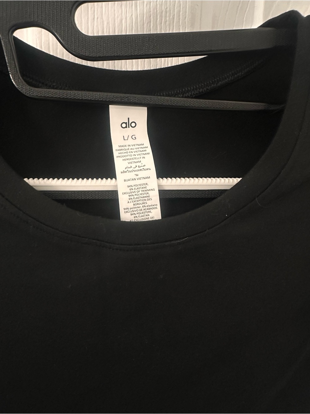 Alo slightly Cropped Tee- Alosoft Finesse perhaps? large- Black- Like New - Picture 3 of 4